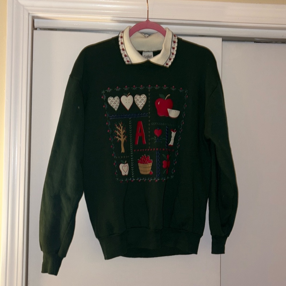 Vintage Gopher Green Apple Picking Dainty Cute Collared Sweatshirt Teacher M